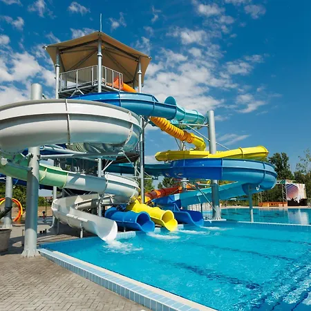 In Tarsis & Aquapark Apartment